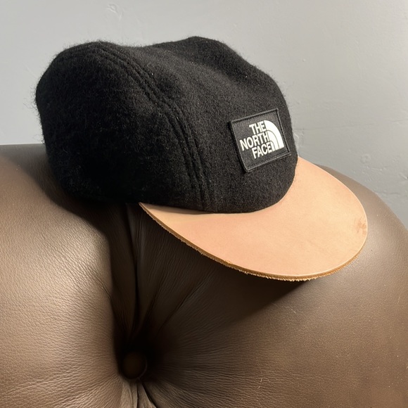 Unisex O/S The North Face TNF Felted Leather Bill Wool Dad Hat Cap - Picture 2 of 5